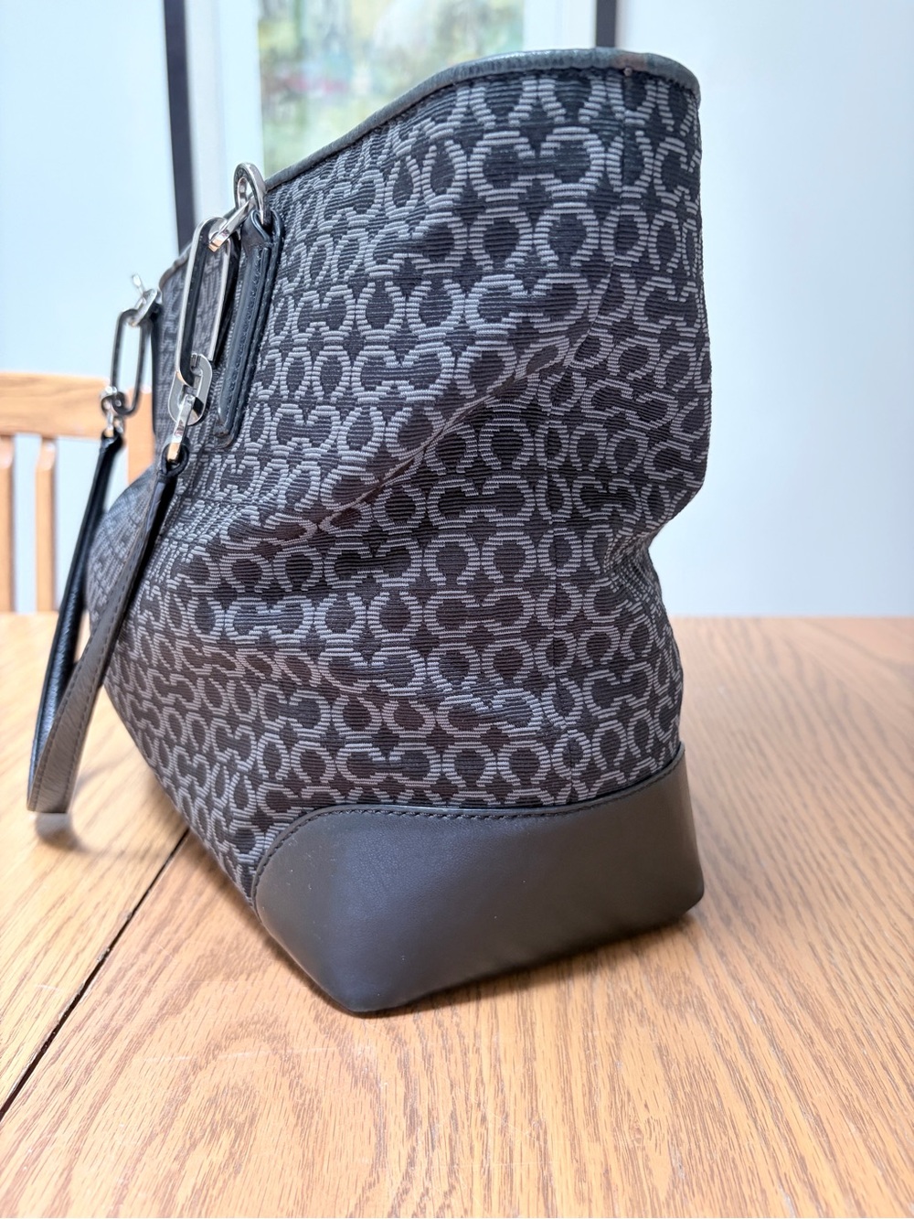 2013 COACH Madison Blk/Gry OpArt Needlepoint Tote w/ Pink Leather Charm 26767 - Picture 6 of 15